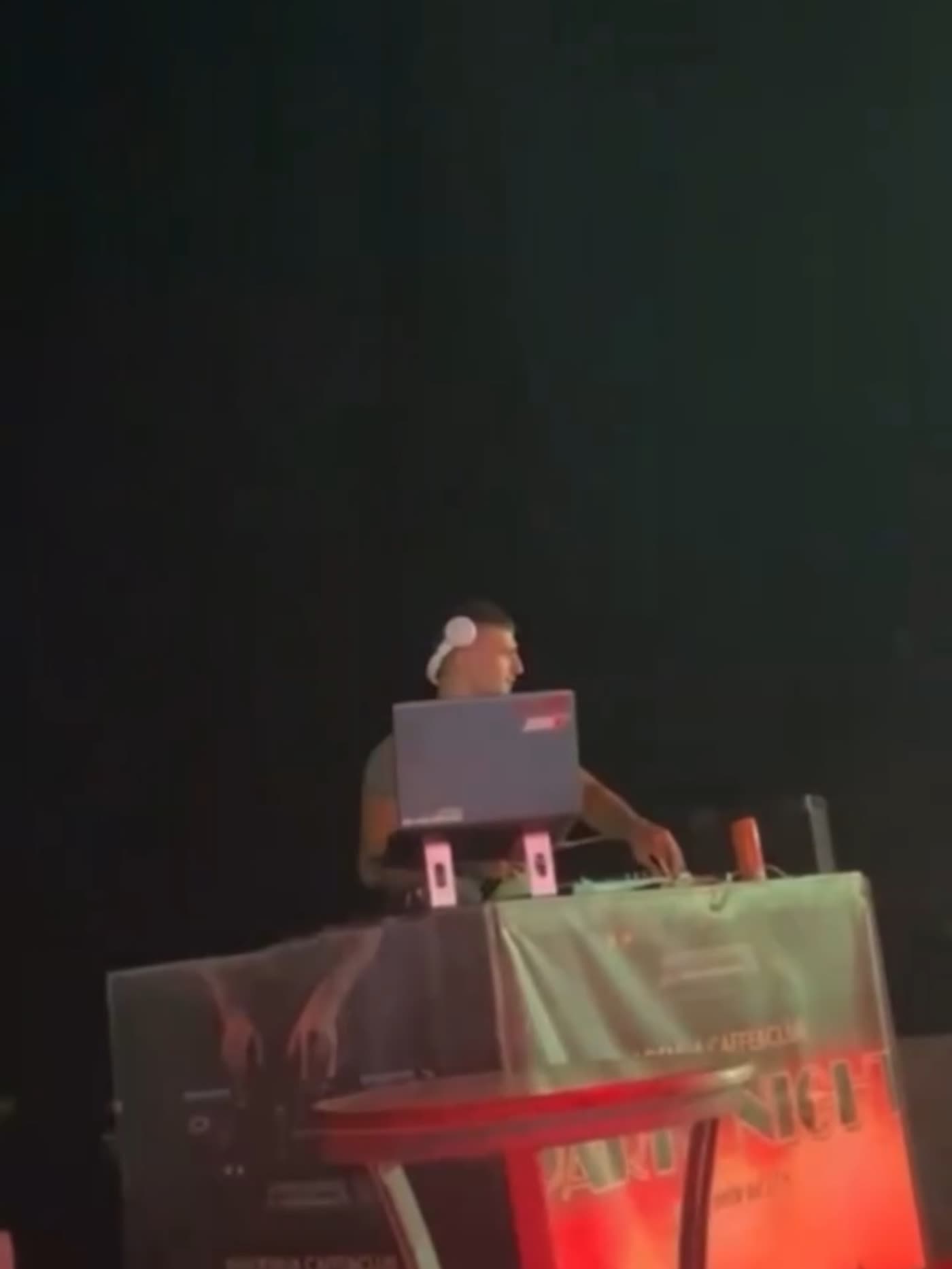 DJ Dzoksa na nastupu – DJ Budva